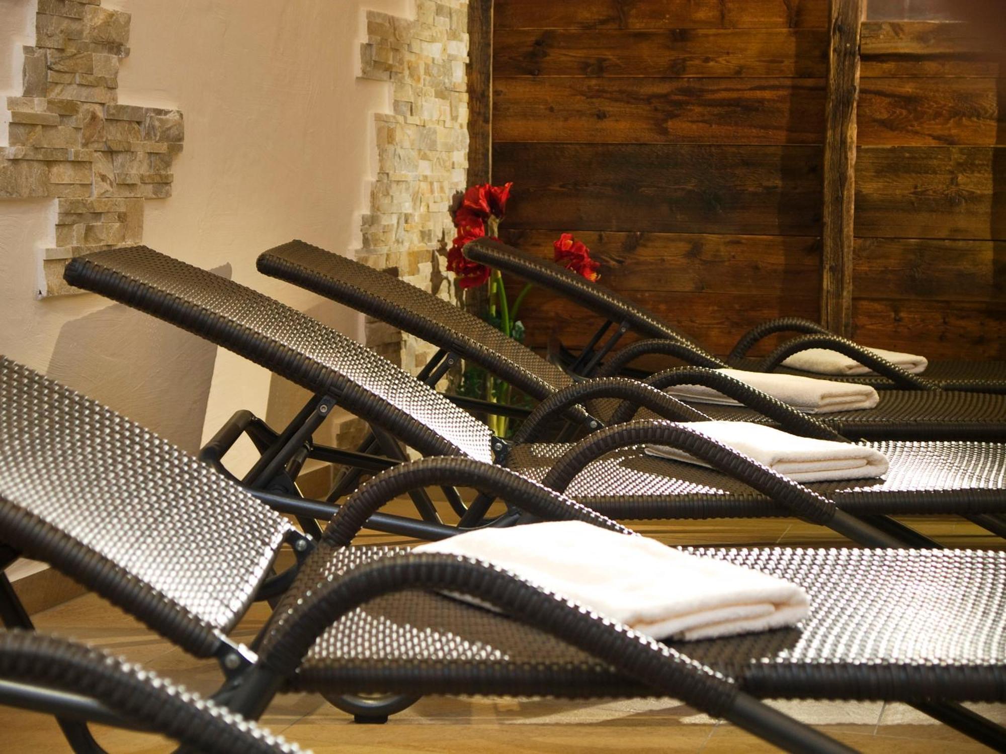 Apart-Hotel Aurora Fiss Zewnętrze zdjęcie